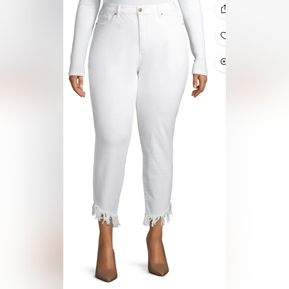 Sofia by Sofia Vergara Frayed Hem White Cropped Jeans